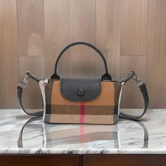 Elegant Commuter Crossbody Bag For Women Business Leisure Large Capacity And Stylish Leather StrapsW250926