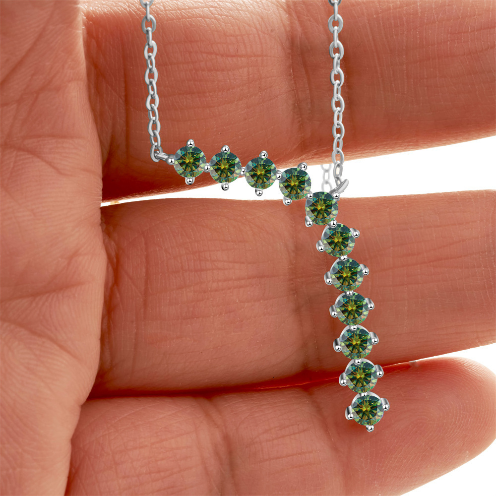 European and American Super Fairy Niche Design Moissanite Necklace Pendant for Women Ins Internet Celebrity 925 Sterling Silver Clavicle Chain Wholesa