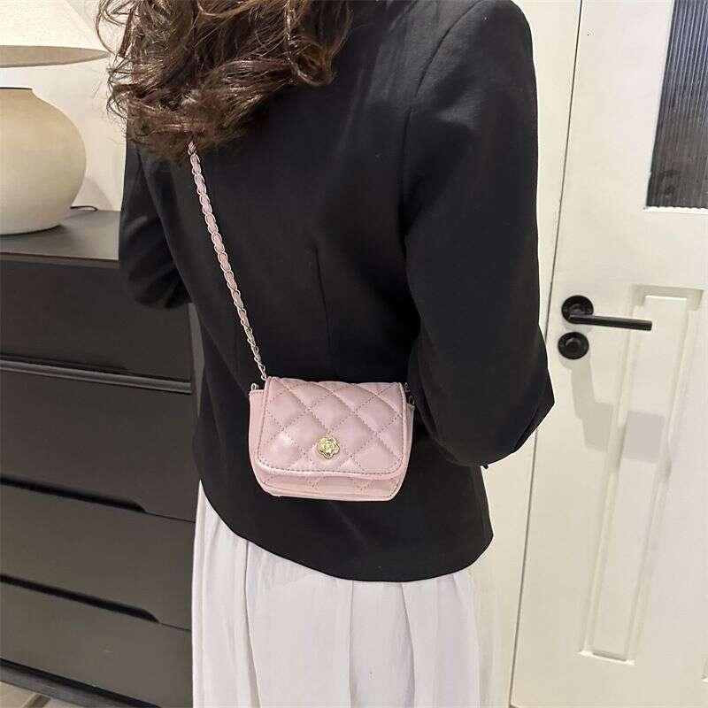 Fashionable crossbody beautiful women's casual bag, spring new style, personalized trend, simple shoulder bag