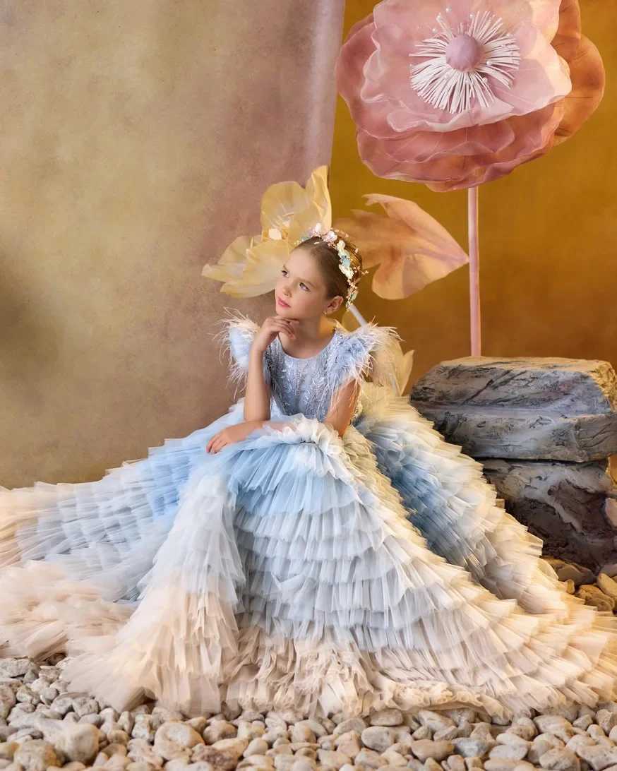 Customized Sky Blue Flower Girl Dresses For Wedding Tiered Appliques Feather Gorgeous Child Formal Events Evening Party Gown Z250926