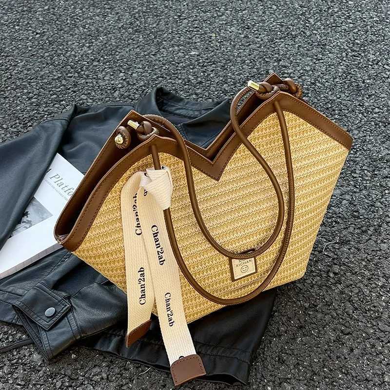 Woven straw tote bag for women large capacity 2025 new summer versatile shoulder bag textured trendy commuter toteW250926