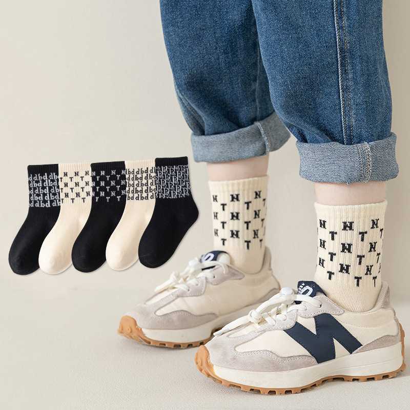 2023 Autumn Winter MidCalf Childrens Socks Boys and Girls Cartoon Cotton Socks Students Big Kids Korean Style Sports Trendy Socks C250926