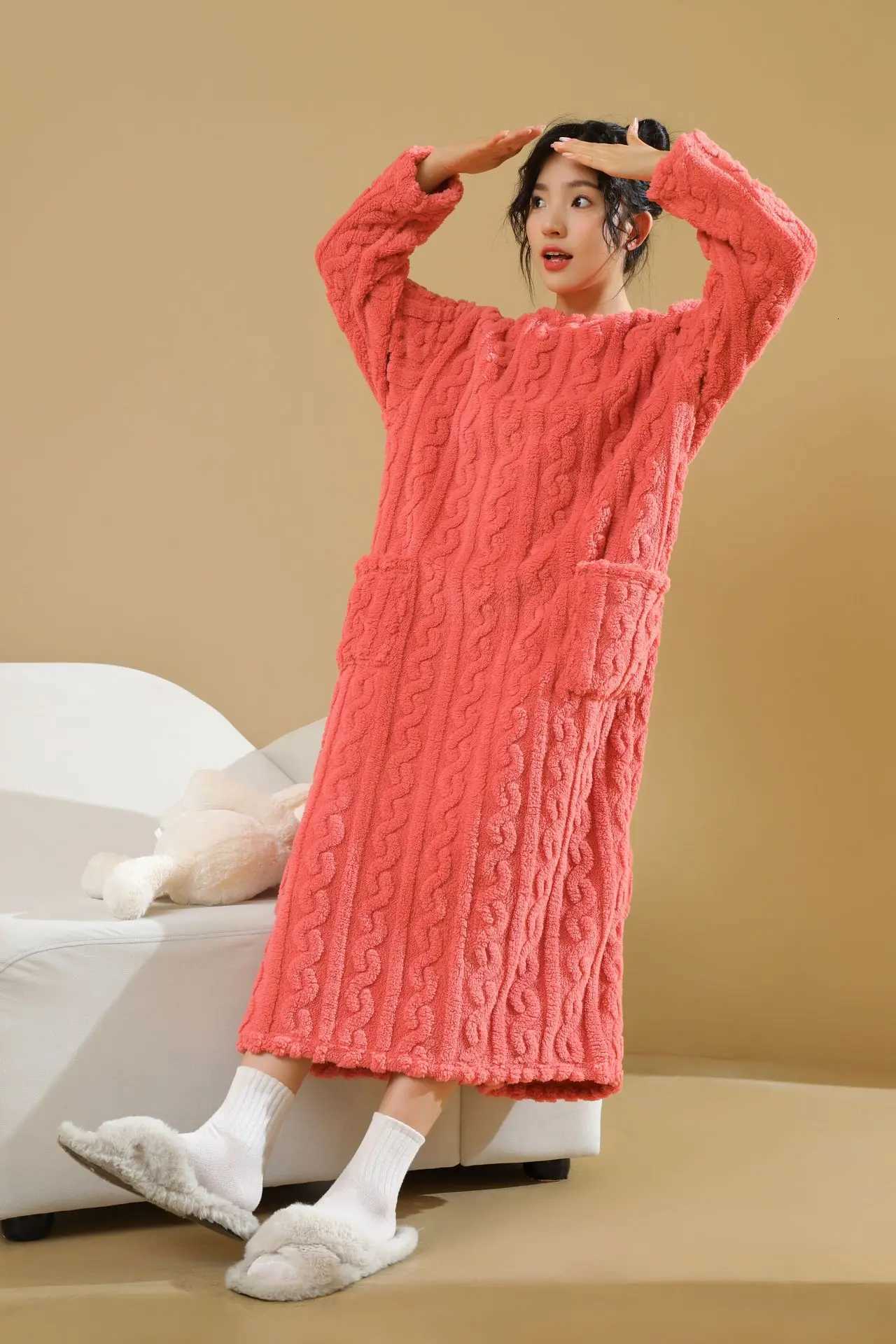 Autumn and Winter Coral Velvet Nightgown Womens Warm Padded Thickened Facecloth MediumLength Nightgown Pajamas Homewear Z250925