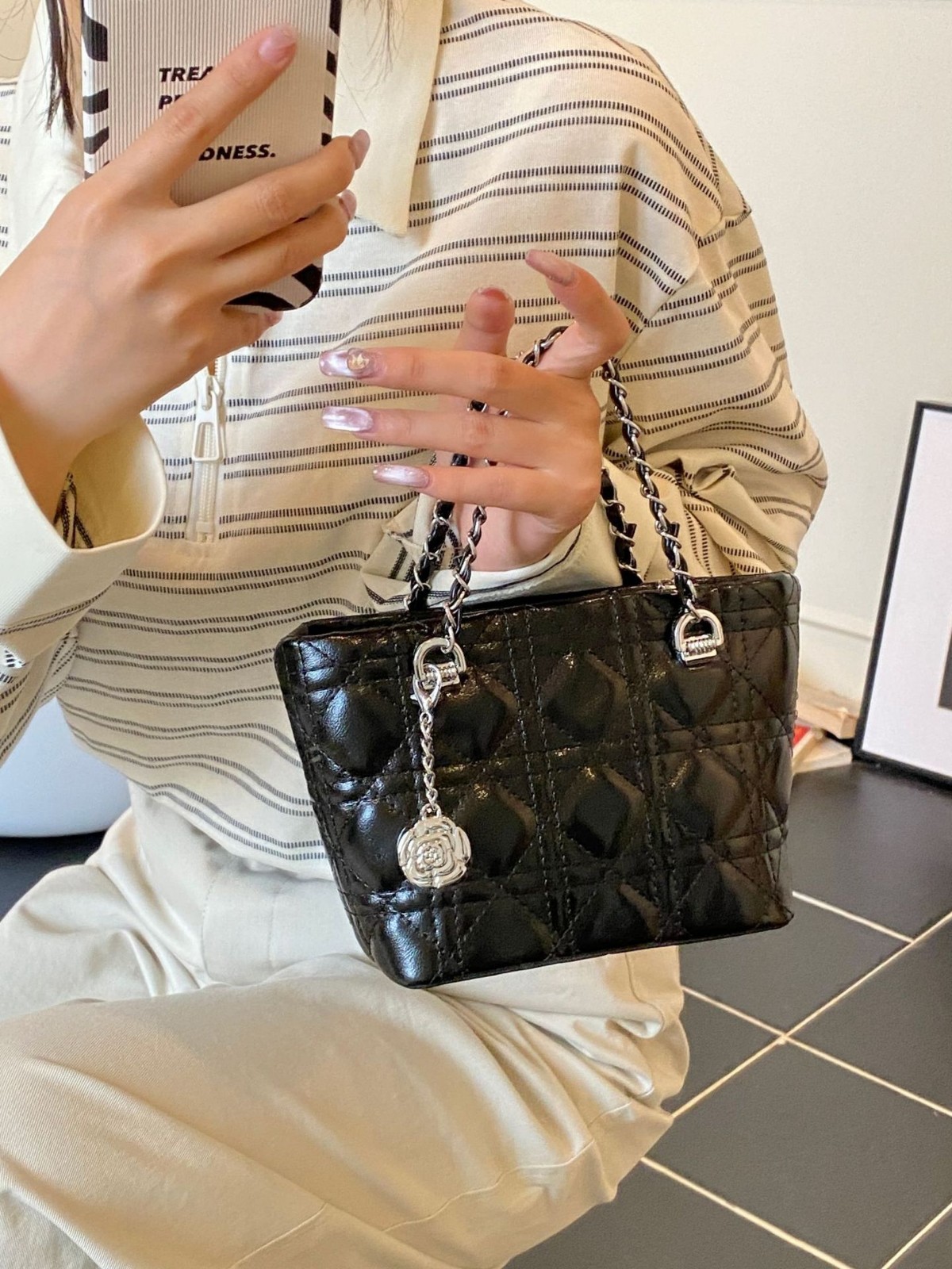 hot Free delivery designer bag Luxury Bag Fashionable minimalist casual handbag for workplace commuting