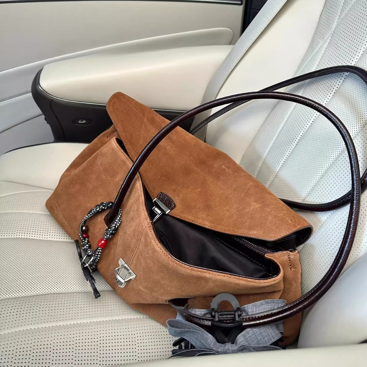 Brown suede light luxury women's bag handbag shoulder bag autumn and winter new clean item suede retro style armpit bag light luxury designer bag