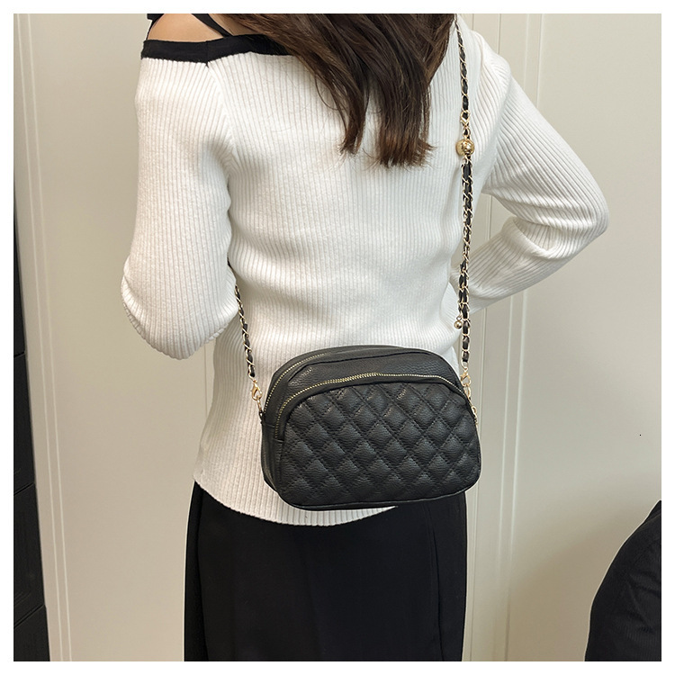 2025 Autumn/Winter French New Women's Handbag Light Luxury Retro Style Quilted Chain Fashion Shoulder bag Bag Designer Bag