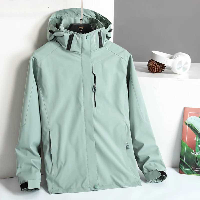 Men Outdoor Tourism Mountaineering Jackets Unisex Twopieces Sets 3 in 1 Fleece Jackets Male Mountain Hiking Winter Rain Jacket W250926