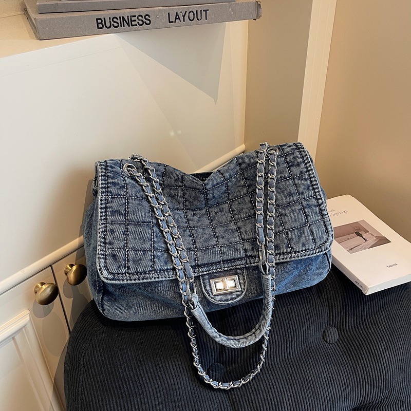 bag 2025 Autumn/Winter New French Retro Style Cowboy Designer Bag Light Luxury Trendy Style Women's Shoulder Bag Large Capacity Fashion Design