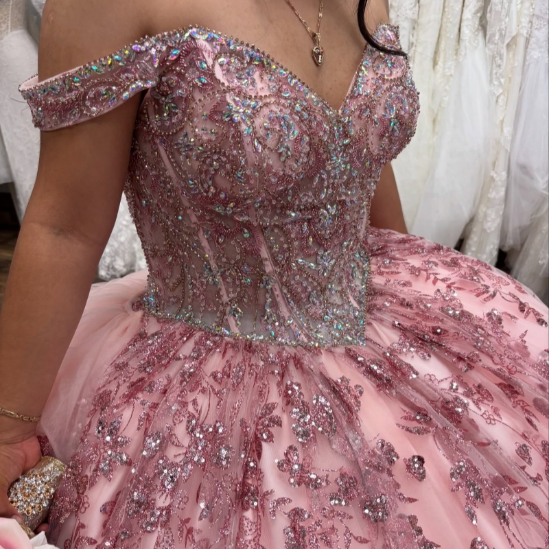 Light Pink Shiny Quinceanera Dresses Off The Shoulder Sequin Applique Lace Beads Corset Tull Party Birthday Sweet 16 Dress Vestidos 15 De Anos