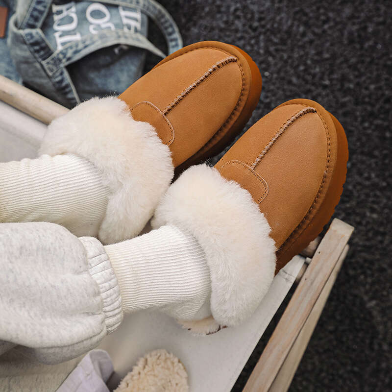 New Sheepskin One-Piece Thick-Soled Closed-Toe Furry Snow Boots for Women Warm Non-Slip Home Cotton Slippers