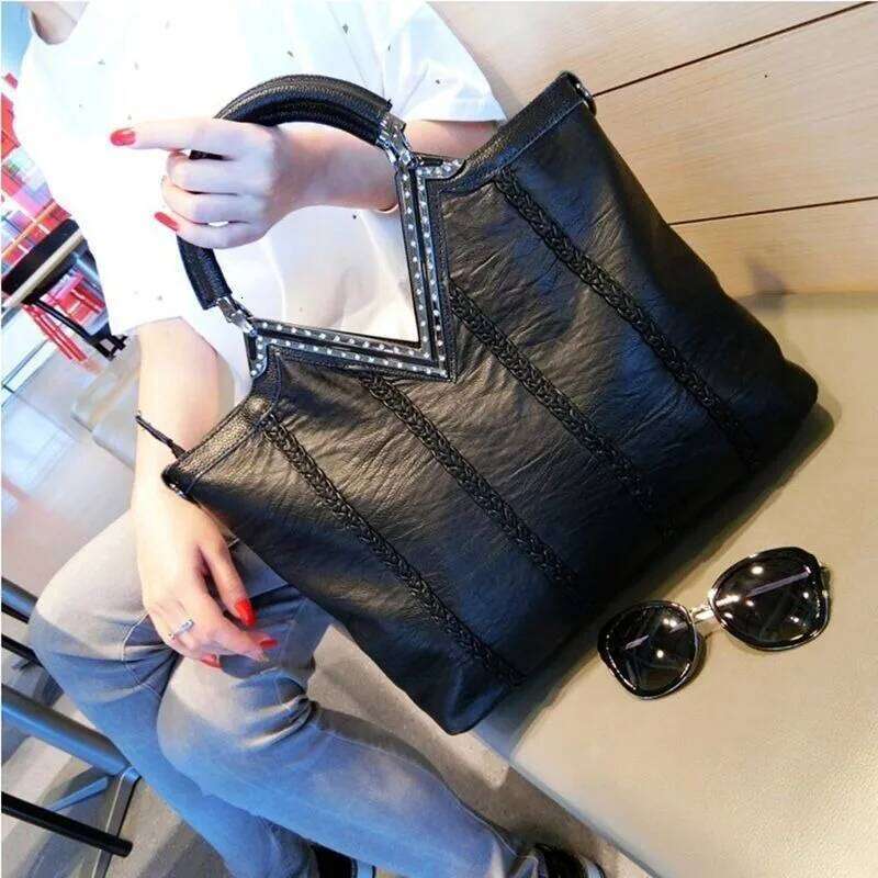 Designer Bag Soft Leather Large-Capacity Handbag Women's European And American Woven Fashionable Versatile Shoulder Messenger Bag High Value