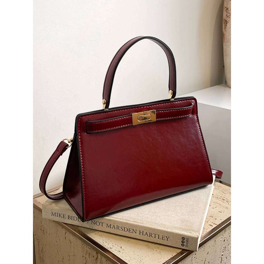 Casual Commuter Women's New Light oulder Crossbody Bag Red Wedding Bride Daily Use Simple Faion Handbag