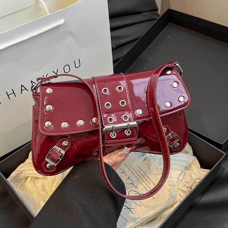 Fashion single Shoulder Bag High Quality Patent Leather Women Bag Rivet Chain Handbag Shopper Underarm Purse Retro Casual Tote Z250926