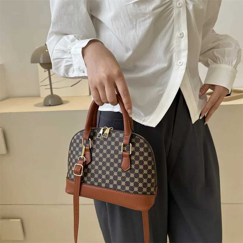 Ladies Shell Handbag Soft Novelty Single Shoulder Mobile Phone Bag New Design Fashion Womens Crossbody BagW250926