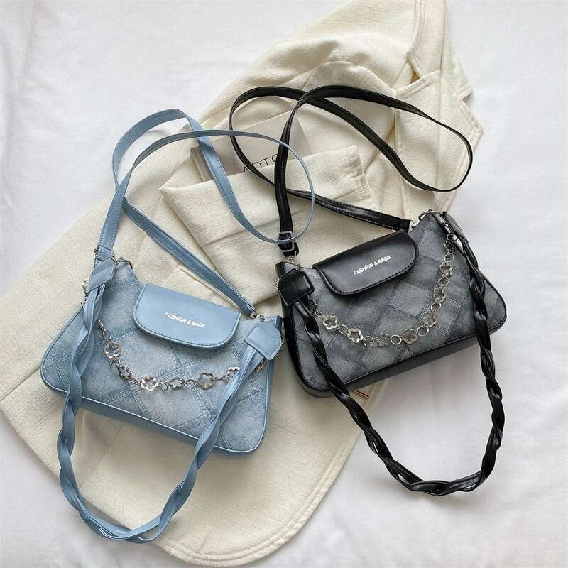 This year's niche design bags for women new trendy and versatile textured crossbody popular single shoulder armpit bag