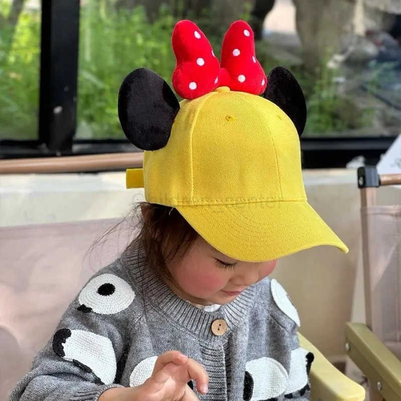 Disney series Minnie girls new soft comfortable fashionable creative and versatile cute cartoon big bow duck tongue hat H250926