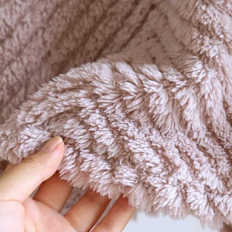 2025 New AutumnWinter Womens Pajama Set Flannel Thickened and Warm Coral Plush Cute Home Fur Two Piece Set Sleepwear Z250925