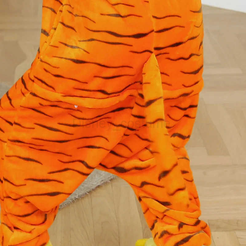 Disney Fleece Tiger Adult Onesie Pajamas Christmas Halloween Animal Cosplay Sleepwear Women Men Kids Family One Piece Jumpsuit Costume H250926