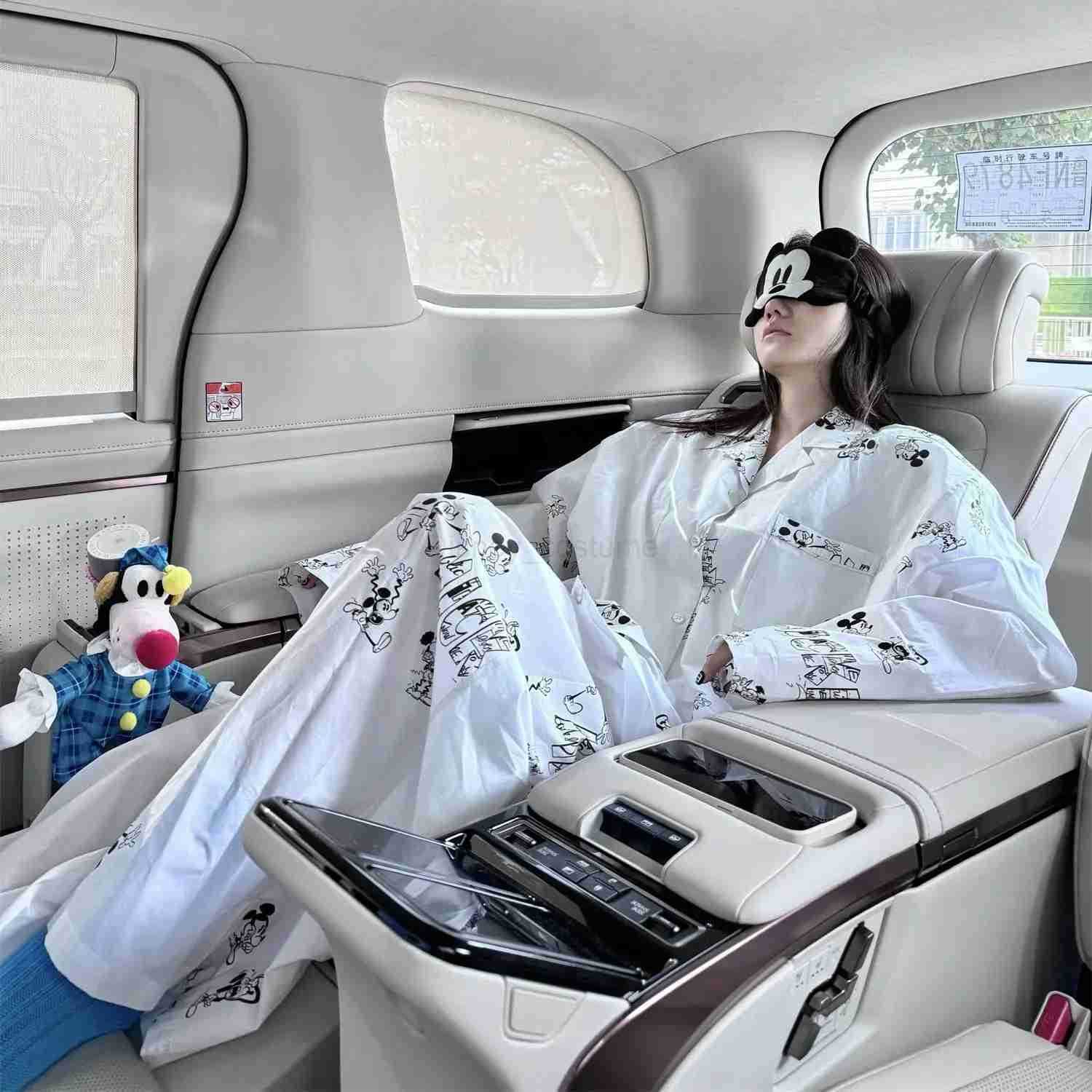 Disney Autumn Mickey Print Cotton Long Sleeve Set Lapel Sleepwear Button Down Womens Pajamas Set Spring Casual Comfortable Nightwear H250926