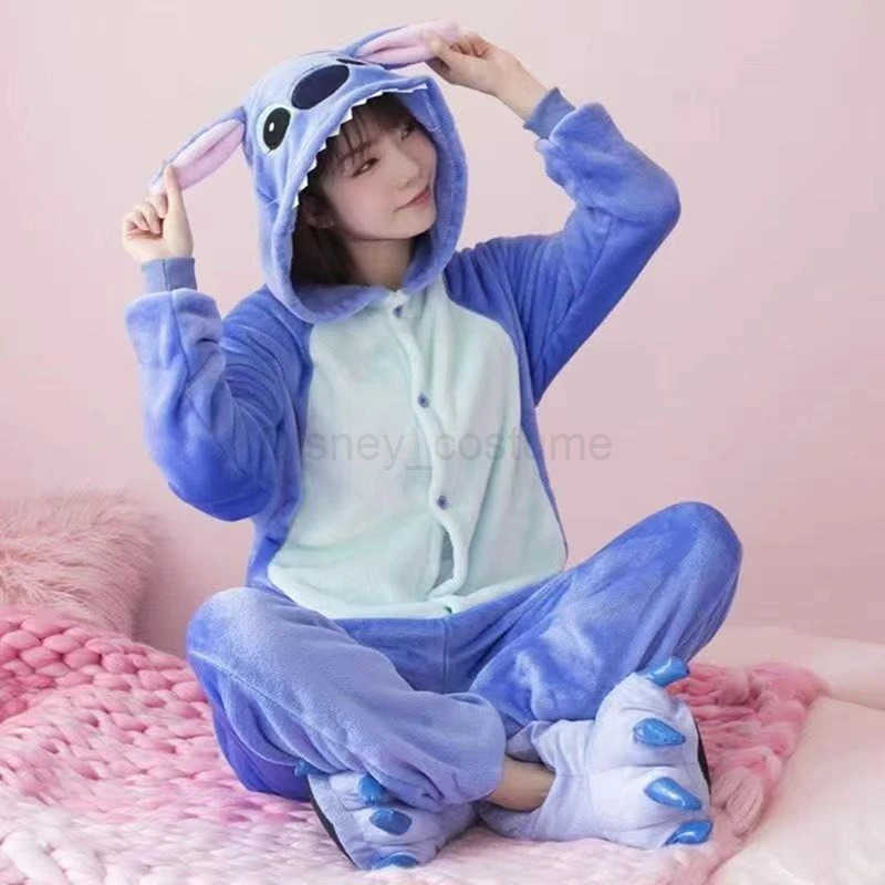Disney Baby Boy Girl Cartoon Stitch Print Onesie Pajamas Autumn Winter Adult Kid Cosplay Hooded Pijama Family Matching Outfit Sleepwear H250926