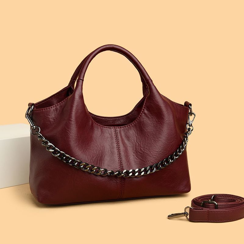 2025 autumn and winter large capacity niche design retro shoulder bag chain design clean bag trendy leather design women's light luxury designer 