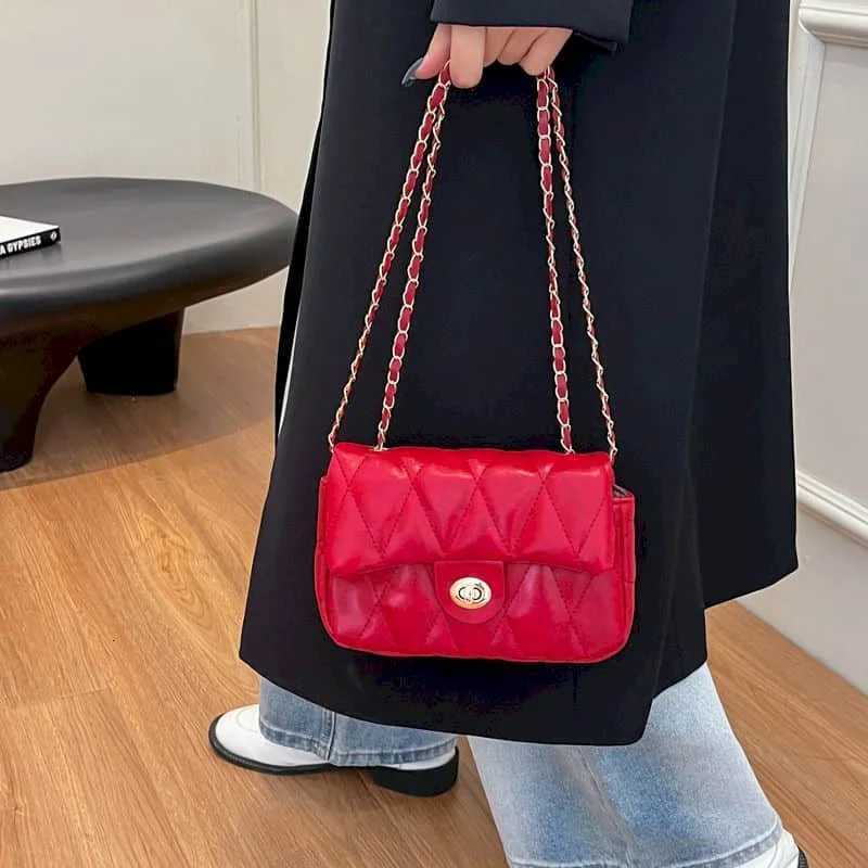 Solid Crossbody Bags for Women Korean Style Versatile Handbags Aesthetic Luxury Ladies Fashionable PU Chain Design Square Bags Z250926