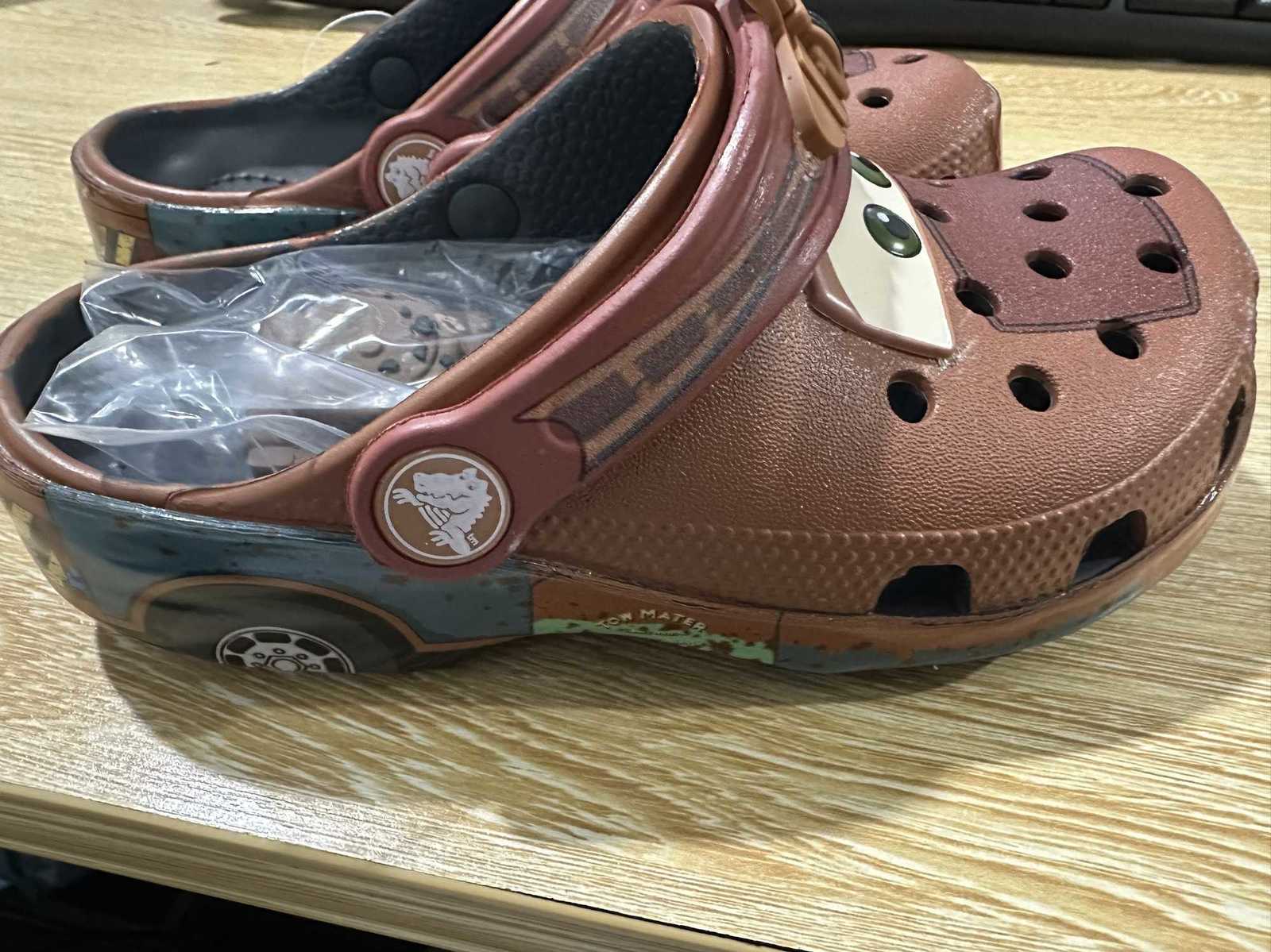 Disney Cartoon Mater Slippers Cars Shoes Waterproof Outdoor Sandals Couple Cave Beach Closed-Toe Slippers Casual Breathable EVA Shoes Gift W250822