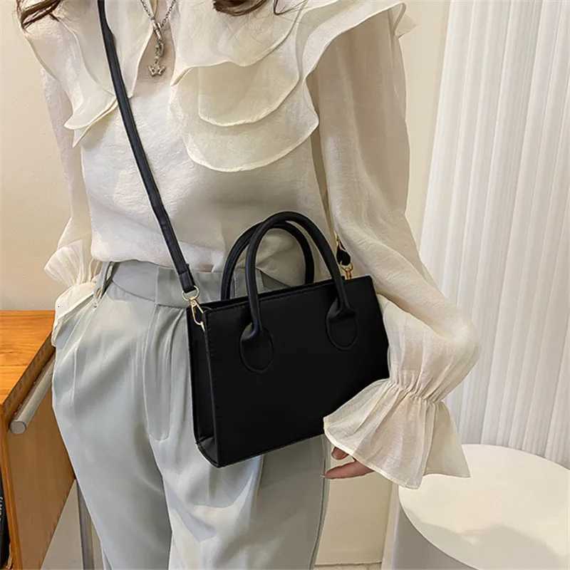 Elegant Black Handbag with Dual Handles Chic Crossbody Bag Retro Stylish Tote Small Bag for Women Girls Daily Use Work Party Z250926