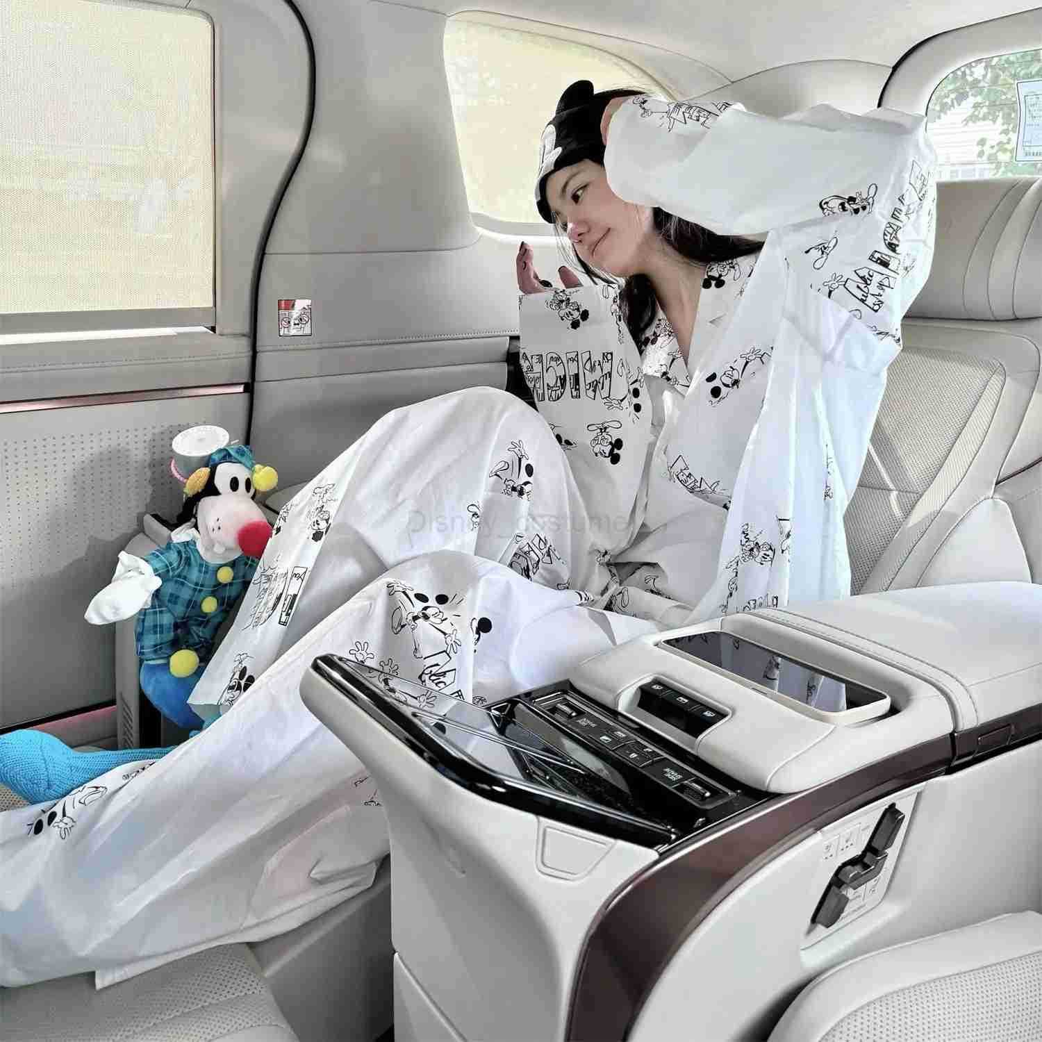 Disney Autumn Mickey Print Cotton Long Sleeve Set Lapel Sleepwear Button Down Womens Pajamas Set Spring Casual Comfortable Nightwear H250926