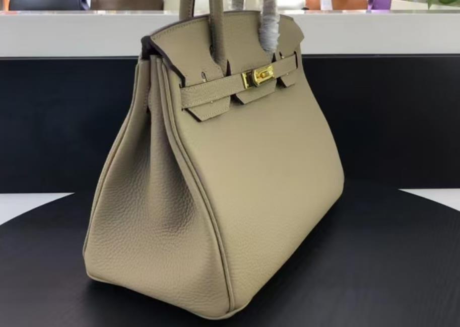 Designer Womens Brown Handbag 25cm 30cm 20cm Leather Handmade Lock Inner Zipper Pocket Fashion Shoulder Bag handmade bag Quality 10a