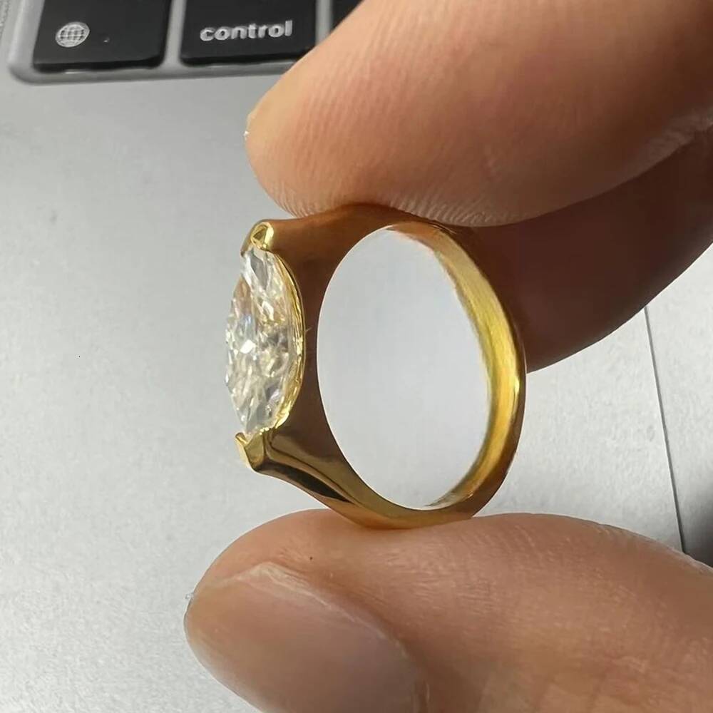 1Carat Marquise Cut Moissanite Solitaire Diamond Ring For Women S925 Silver Plate 18K Yellow Gold Wedding Band Engagement Rings