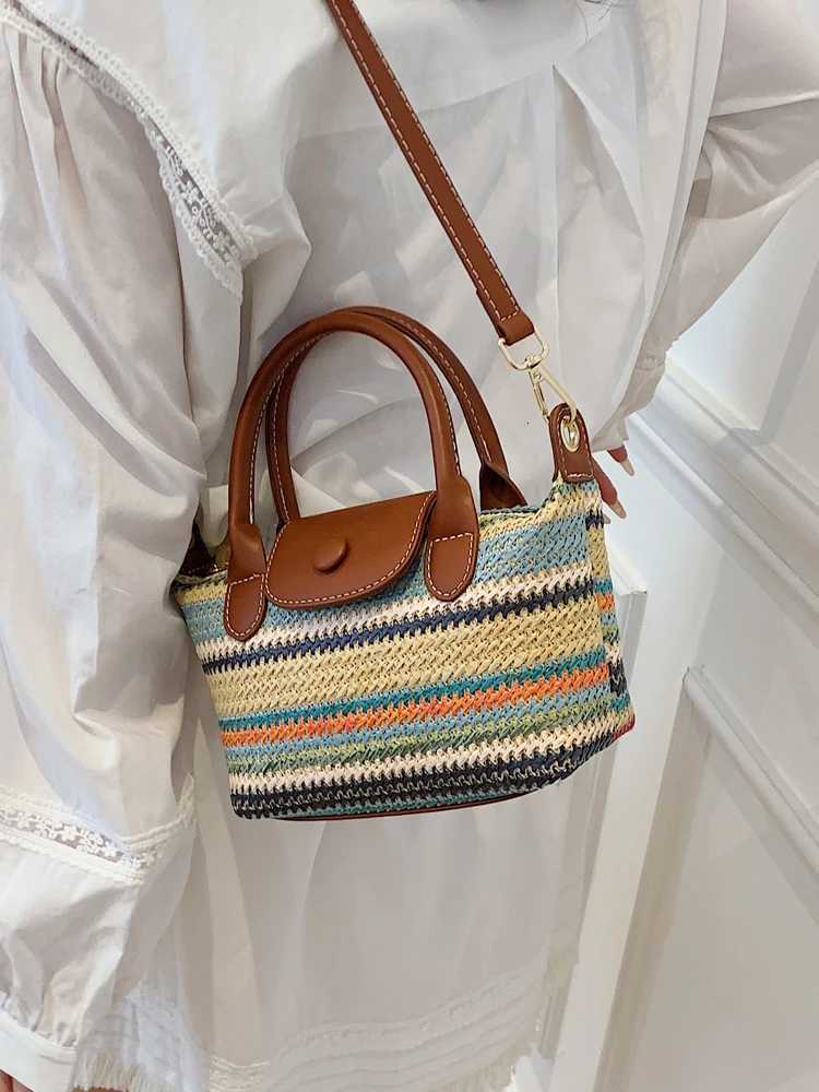 2025 Summer New Sle Womens Buet Bag Casual Simple Beach Crossbody Bag Faionable Woven Handbag PolyesterW250926