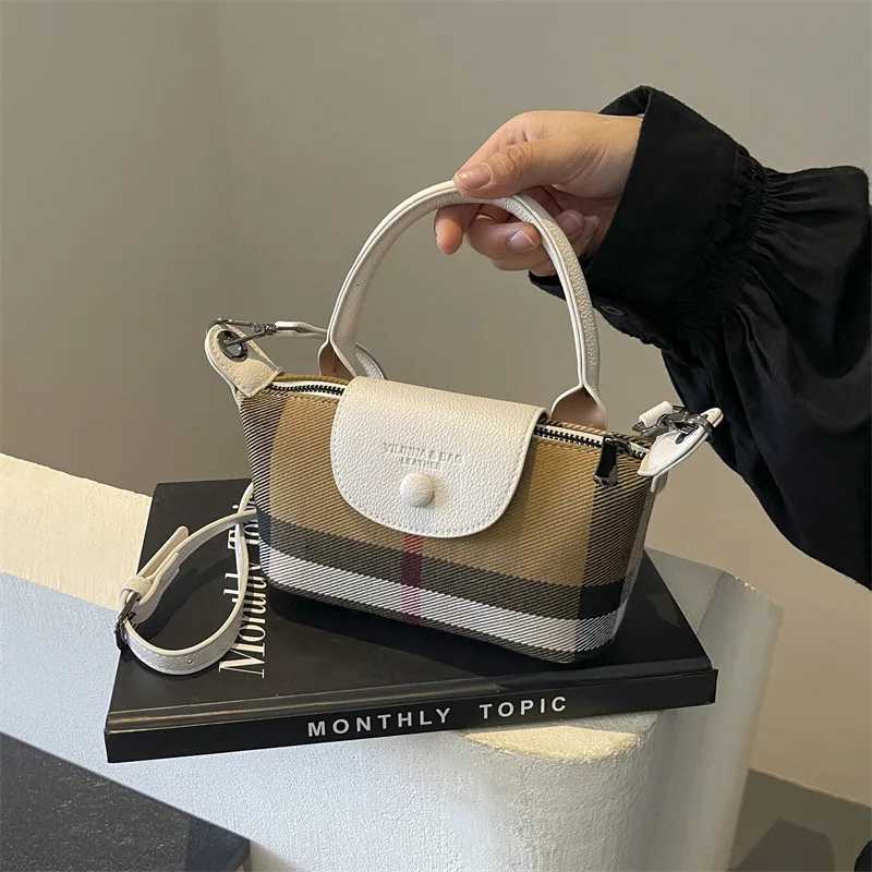European and American Fashion Womens Bag 2025 New Check Pattern Bag Handheld Dumpling Bag Handheld Crossbody BagW250926