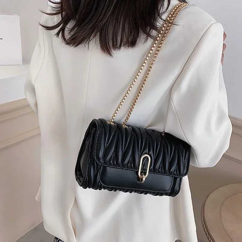 Shoulder Bags for Women Fashion 2024 Small Square Bag Woman Trend Black Beige Korean Bolsos De Hombro Mujer Bolsas Para Mujeres Z250926