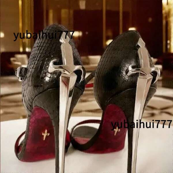 Mirror quality Womens High Designer Sandal wed dress shoe Lady gift Stiletto dagger heel Sliders slingback leather Summer Beach Rhinestones Pumps shoes AA