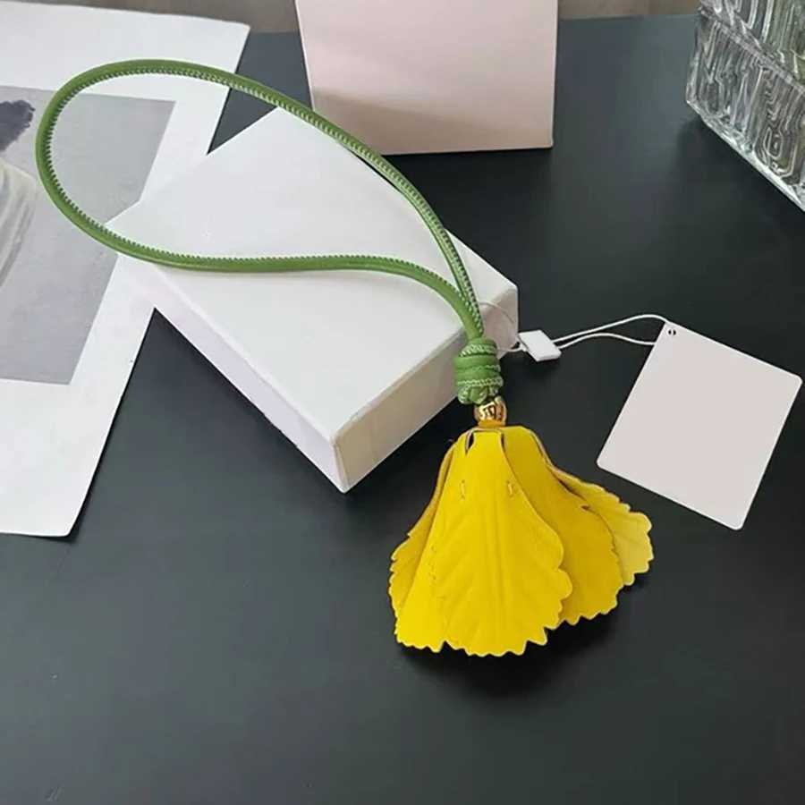 Luxurious New Weaving Mushroom Ornaments Leather Bag Charm Keychain Bags Pendant Decoration High Luxury Girl Gift Bag Accessories25 D250926