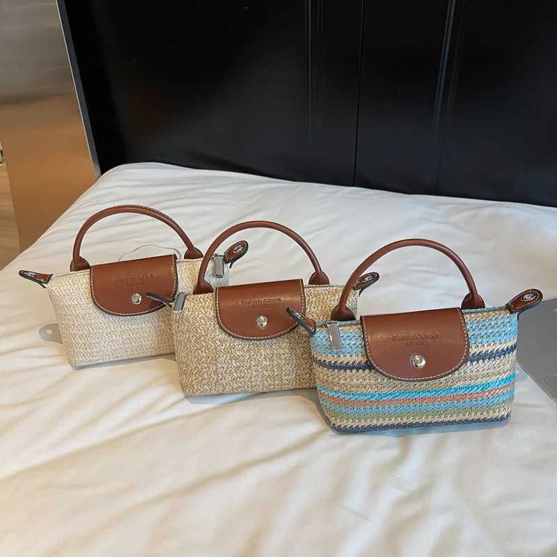 Weaving Design Womens Crossbody BagWoven Straw with Metal Buckle Shoulder StrapPerfect for VacationDaily Use and ShoppingW250926