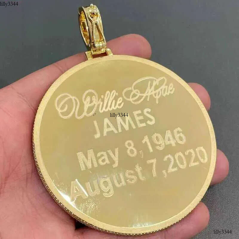 Custom Hip Hop Mens Jewelry Vvs Moissanite Iced Out Jesus Sterg Sier Gold Rapper Pendant Necklace 111 aaa