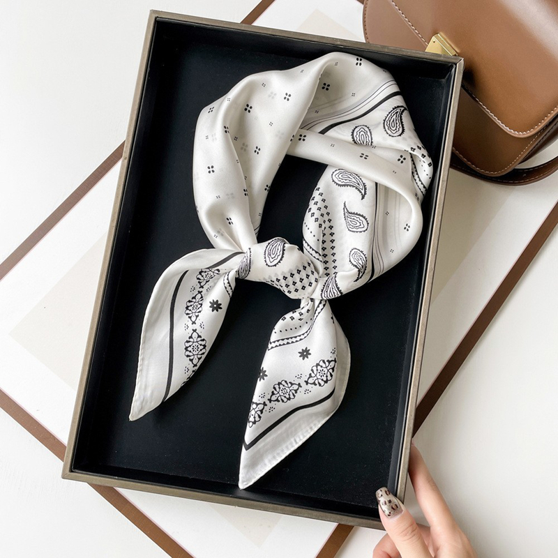 Women's Fashion Headscarf, Lightweight Neck Scarf can be used as an accessory for purses, scarves and handbags Fashionable Women's 70cm Desi