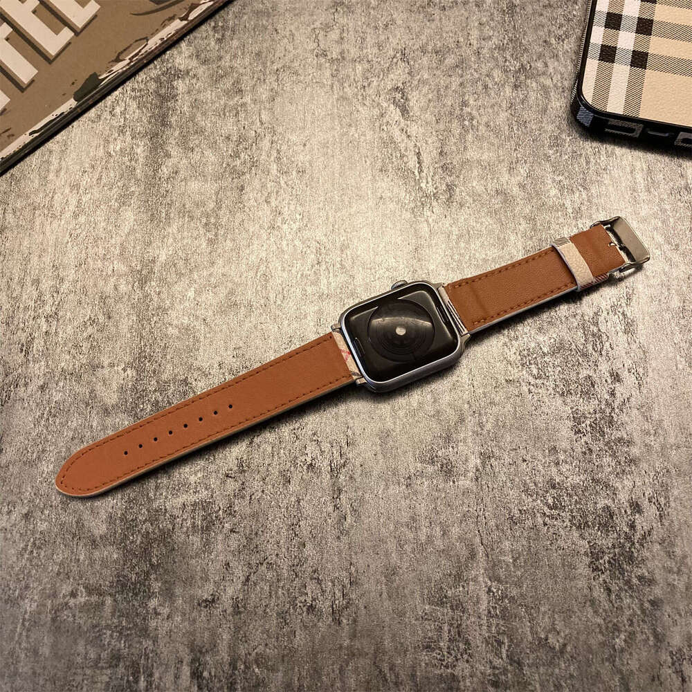 Compatible with Apple Watch Band iWatch 7/8/6/5/4/3/2/1 Leather Striped Plaid Pattern Unisex SE Fashion Trend