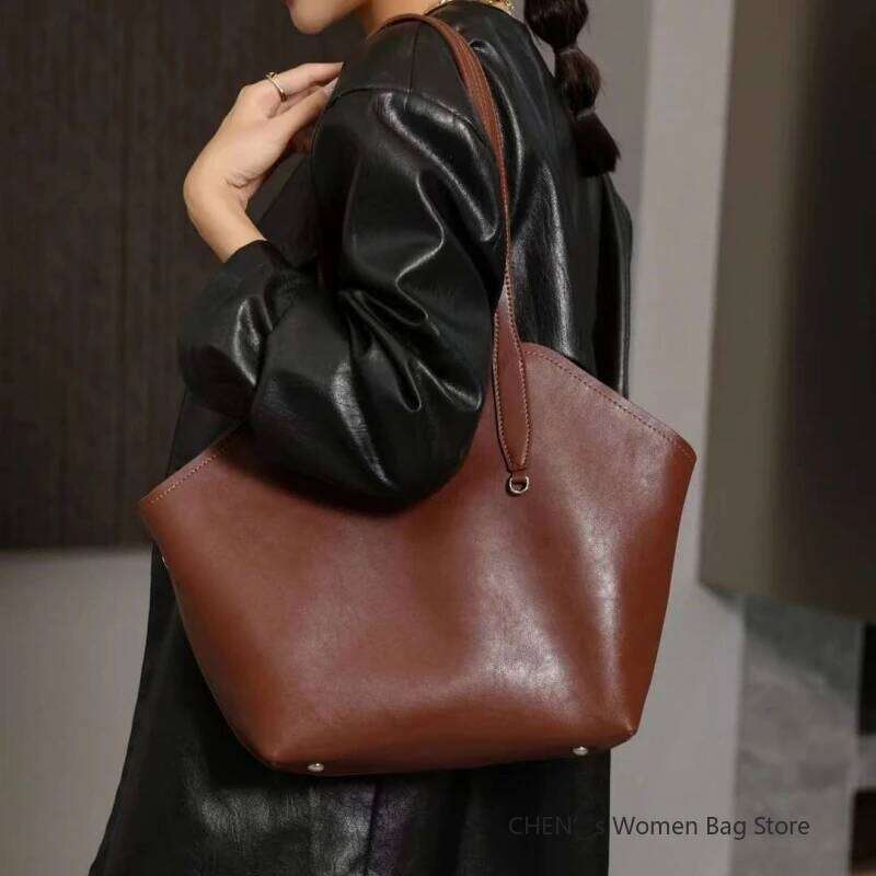 Women's Large Capacity Shoulder Armpit Bag Ladies Genuine Leather Commuter Shopper Bags High Quality Handbag Big Tote suotong2509