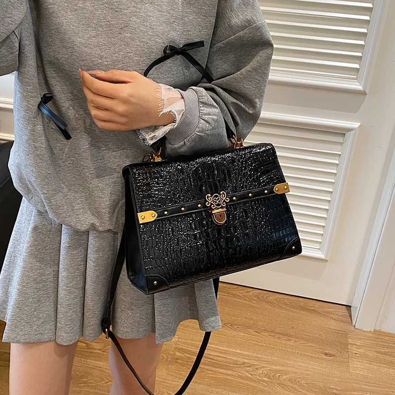 Luxury Purple Handbag Classic Women Bag 2025 New Designer Shoulder Bag High Quality Solid Pu Leather Crossbody Small Square Bag Z250926