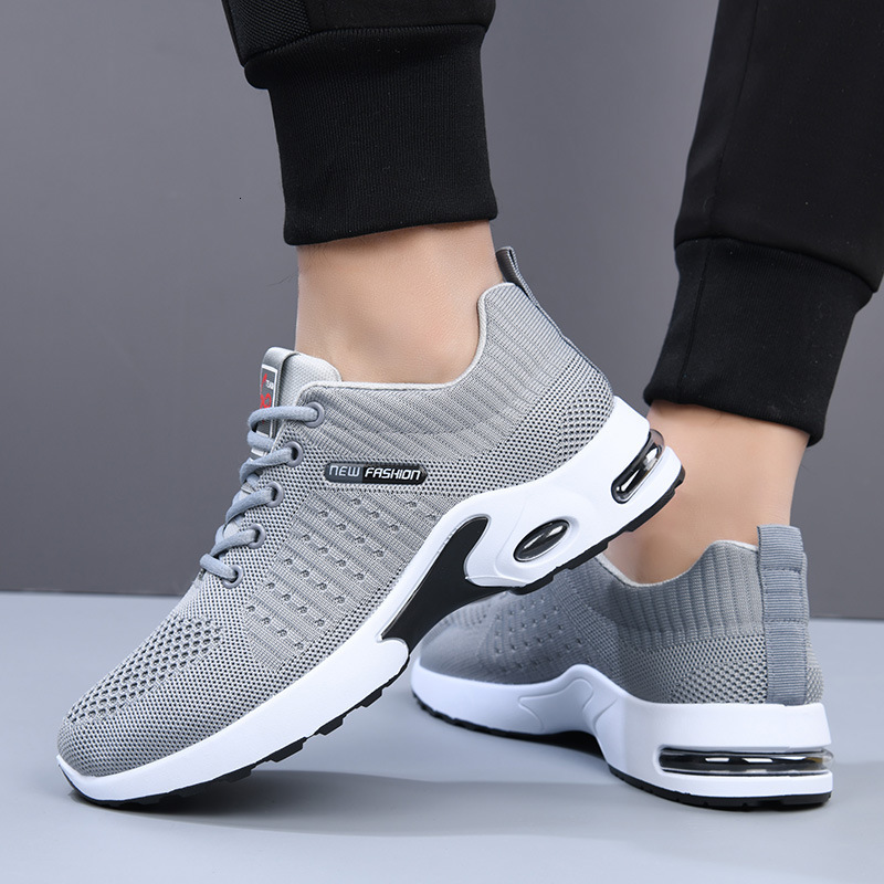 Men's New Breathable Soft Sole Running Lightweight Casual Sports Shoes Men Sneakers