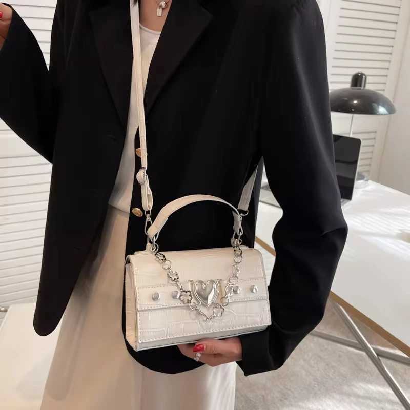 Harajuku Gothic Shoulder Bag Woman Metal Punk Moto Biker Style Female Handbags Cross Paper Clip Rabbit Dark Messenger Bag Purses Z250926