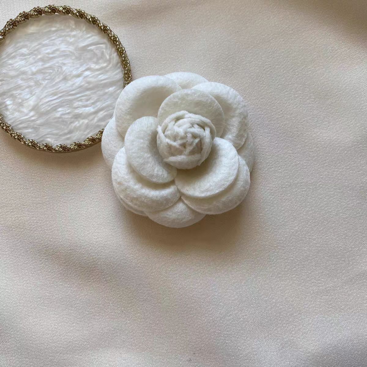 brooches designer jennie camellia hair clip style pearl brooch highend collar flower pin elegant hepburn accessories