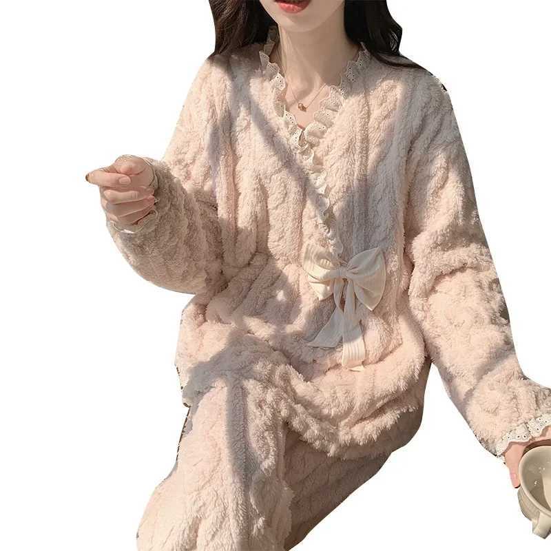 2024 New Coral Velvet Sleepwear Set Womens VNeck Winter Thickened FleeceLined Princess Style Home Clothes Z250925