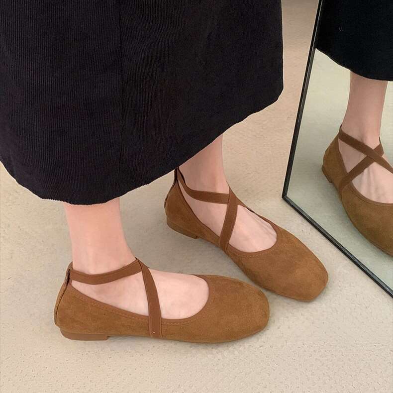 Mary Jane Shallow Mouth Flat Single Shoes Paired with Skirt 2025 Feminine Designer Shoe Summer Soft Sole New Pink Fashion Ballet