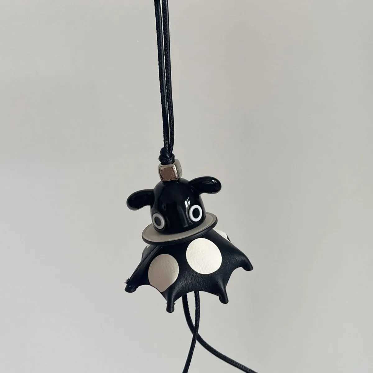 Luxurious Puzz Bag Charm For Women Bags Fashion Highend Exquisite Workmanship Bag Decoration Luxury Design Bag Accessories1 D250926