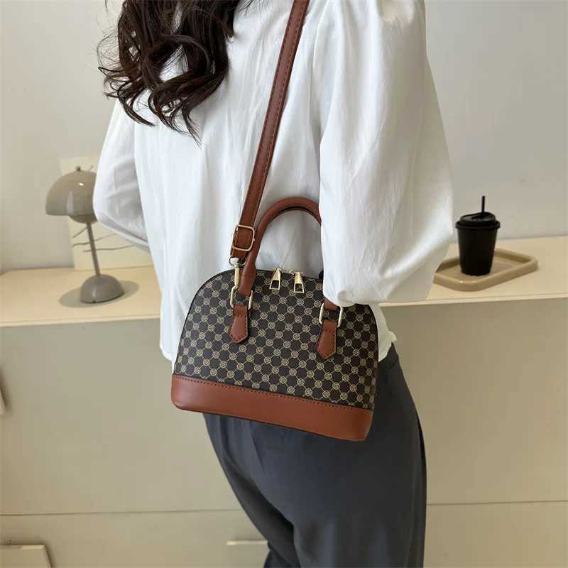 Ladies Shell Handbag Soft Novelty Single Shoulder Mobile Phone Bag New Design Fashion Womens Crossbody BagW250926