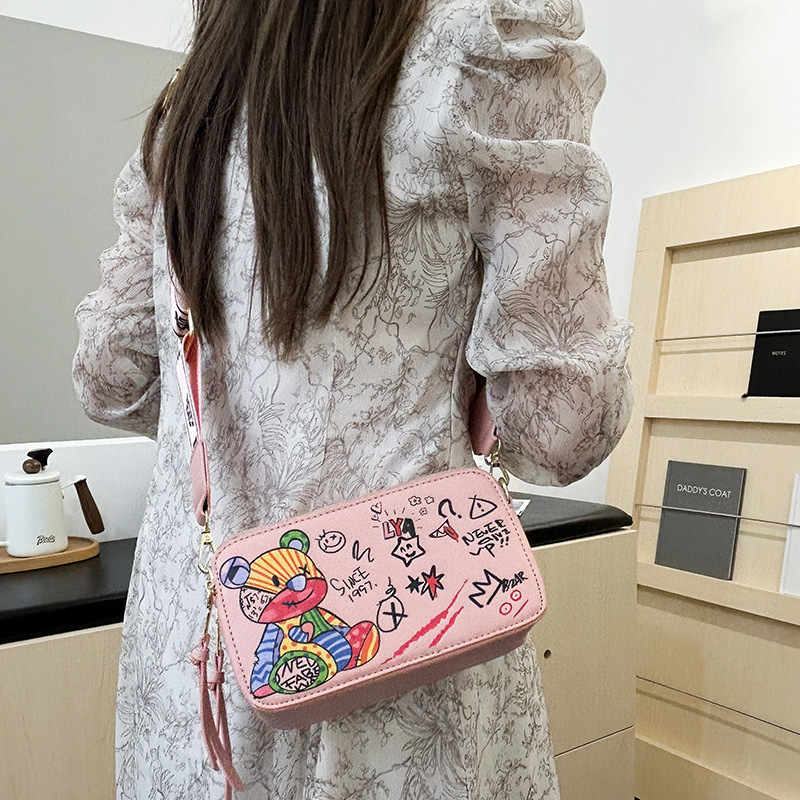 new Free delivery designer bag Luxury Bag Fashionable and comfortable crossbody bag simple and casual fashionable